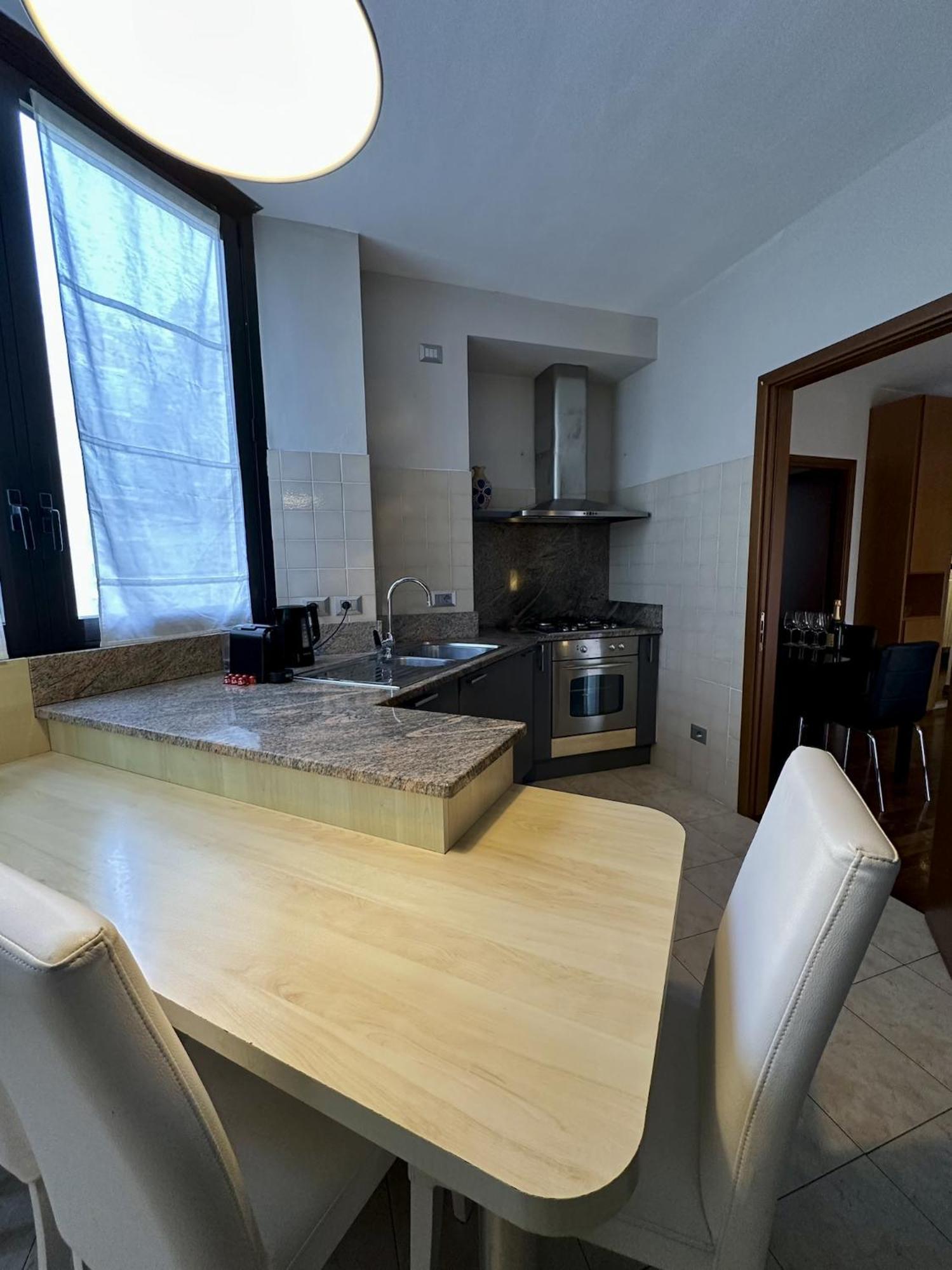 King Apartment Milano Bocconi Eksteriør bilde